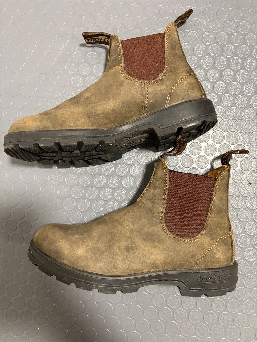Blundstone Brown Chelsea Slip-On Boots with Dark Brown Elastic